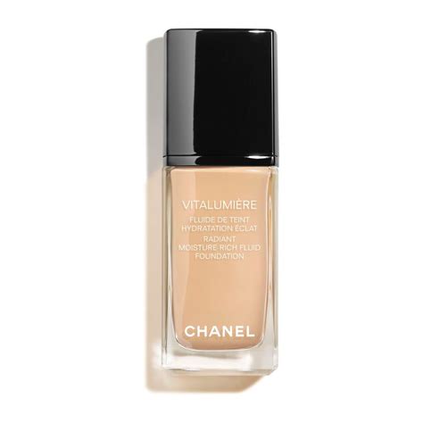 chanel vitalumiere foundation 40 beige|Chanel vitalumiere moisture.